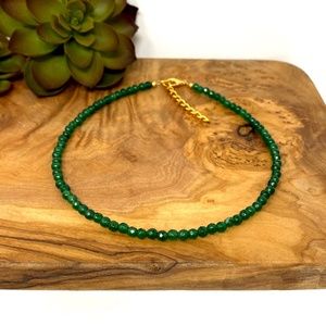 NWOT Handmade Green Agate bead Choker